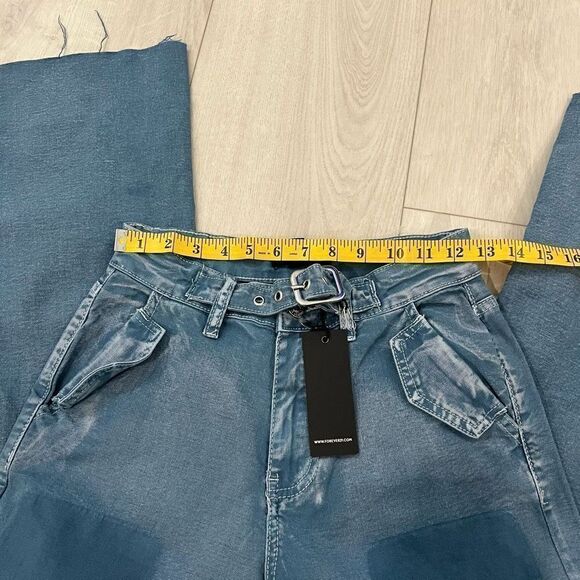 Forever 21 Acid Wash Belted Jeans size s - Picture 2 of 10